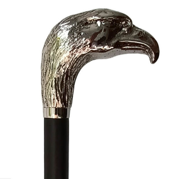 Calzador extralargo con puño niquelado águila y pala de acetato concha. Longitud 69 cm.