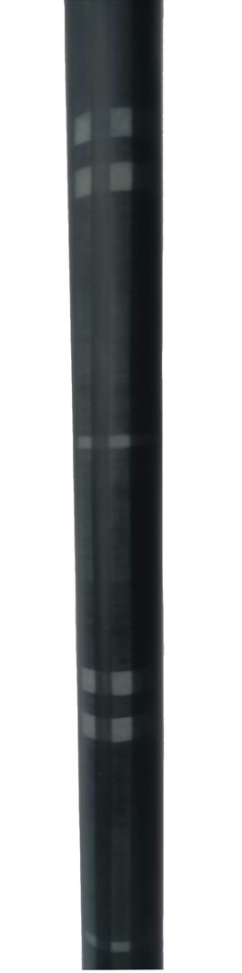 Bastón clásico puño negro suave al tacto. Palo gris estampado cuadros fibra de carbono. Contera goma